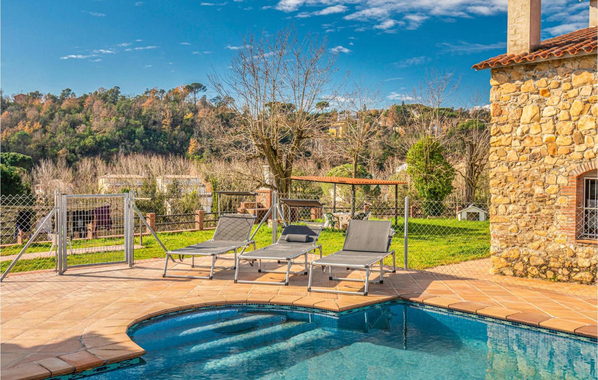 Awesome Home In Riells I Viabrea With Wifi Breda Extérieur photo