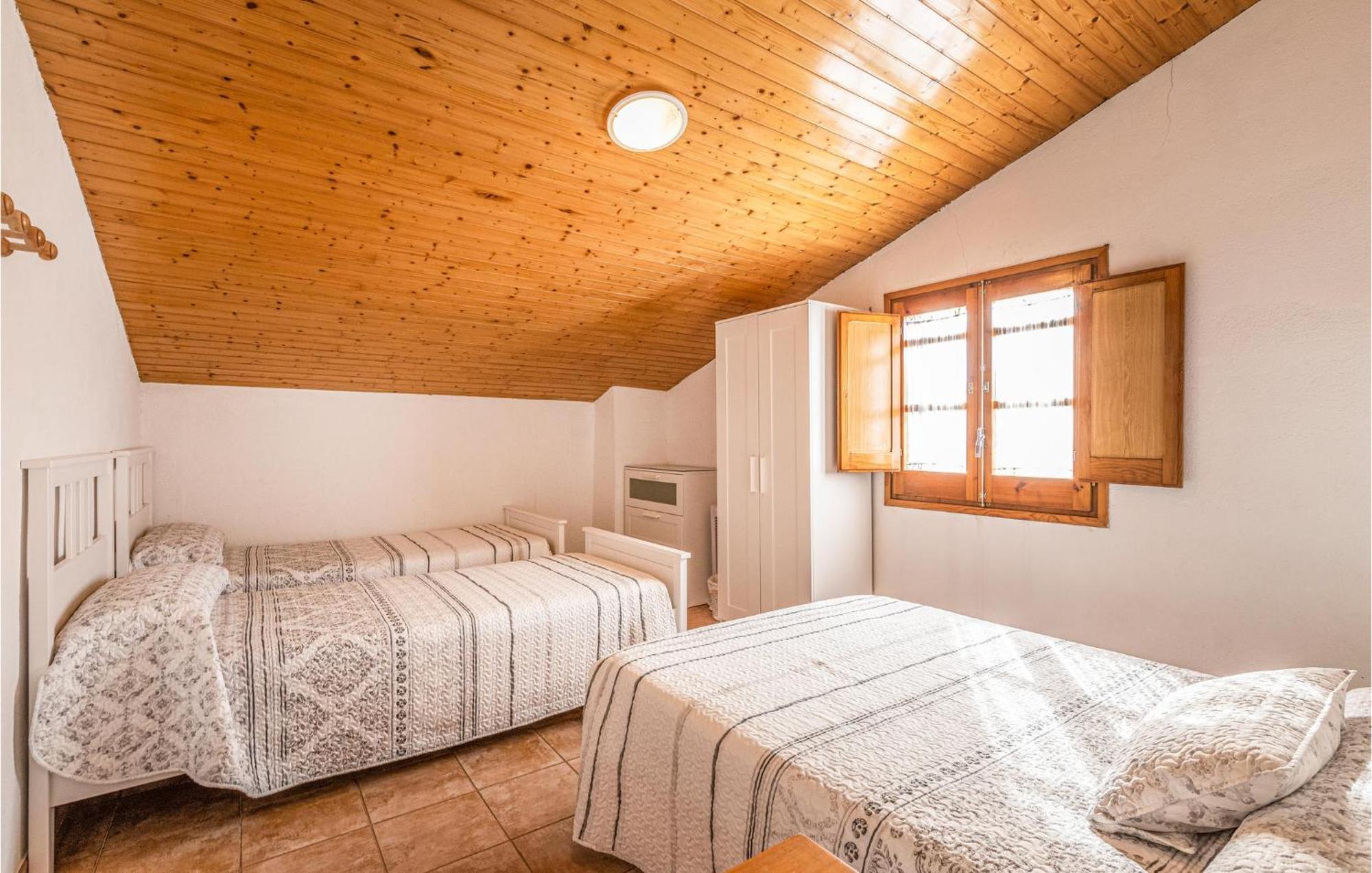 Awesome Home In Riells I Viabrea With Wifi Breda Extérieur photo